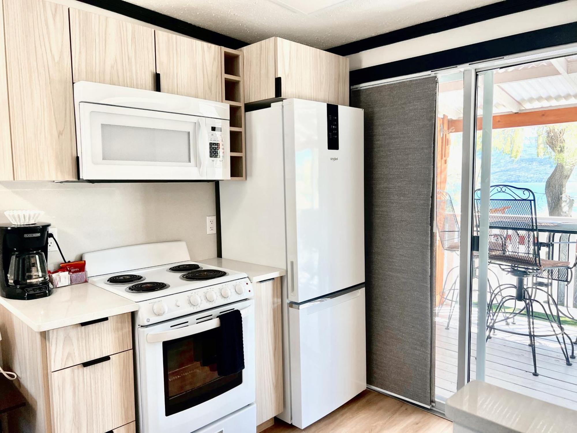 Peachland Beach Resort Dış mekan fotoğraf