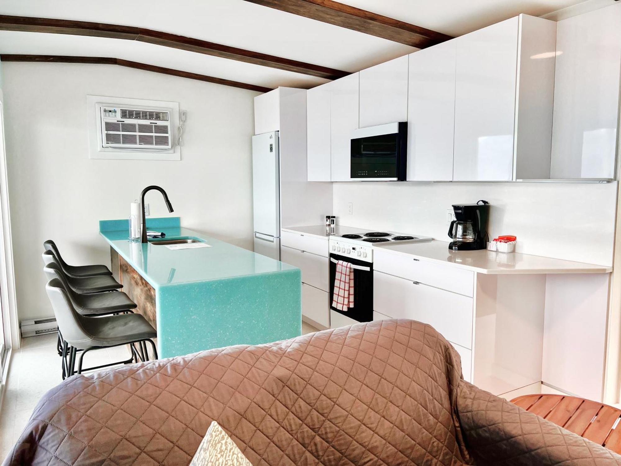 Peachland Beach Resort Dış mekan fotoğraf
